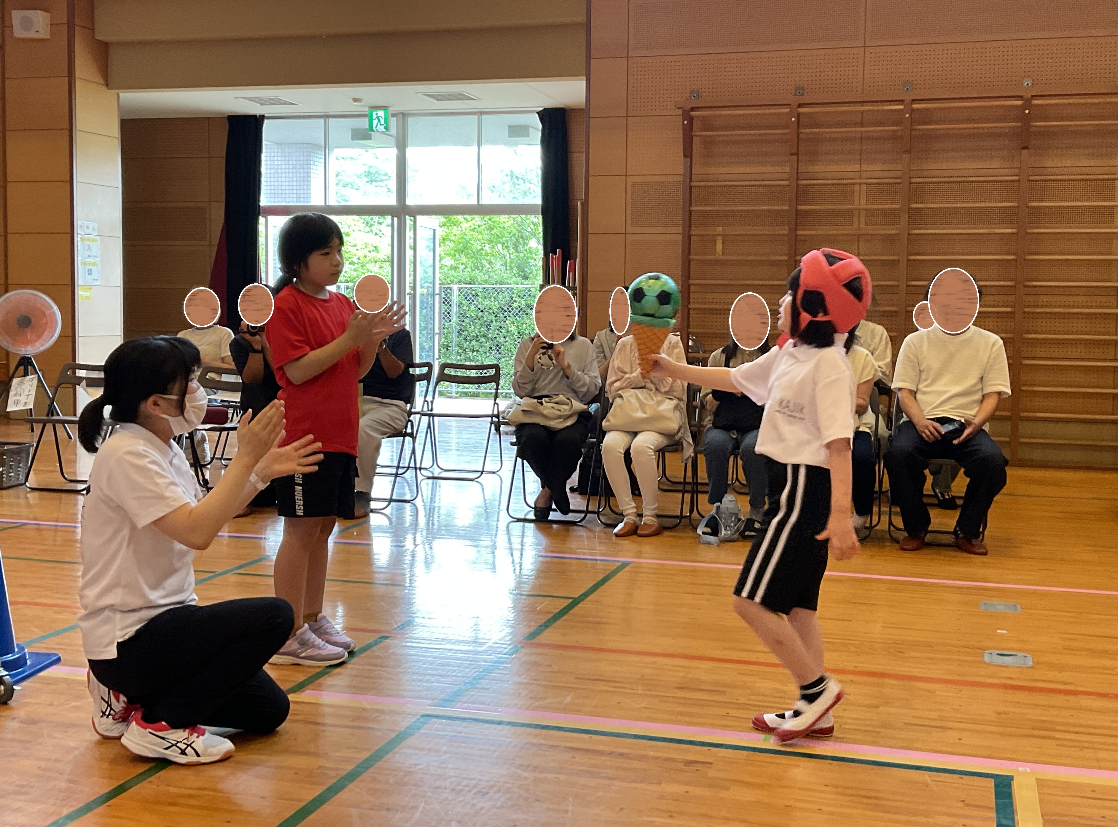 アイスはこびゲーム